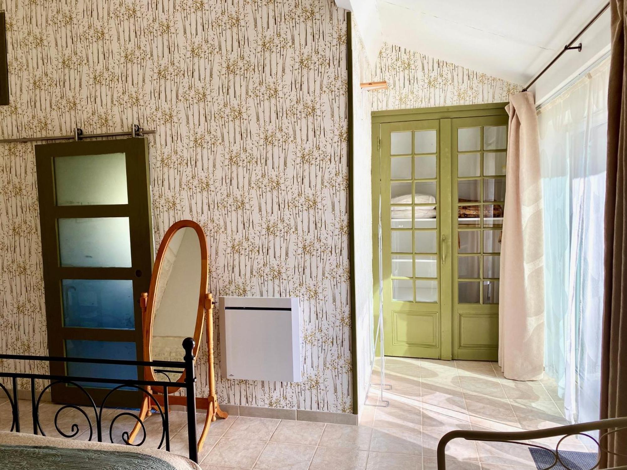 Aux Agapanthes, Chambres D'Hotes Charentaises De Charme Avec Piscine Aumagne Bagian luar foto